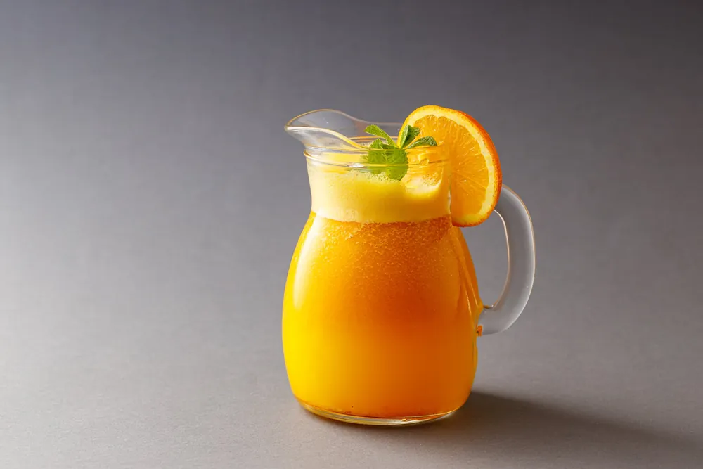 Limonadă de casă cu portocală și mentă